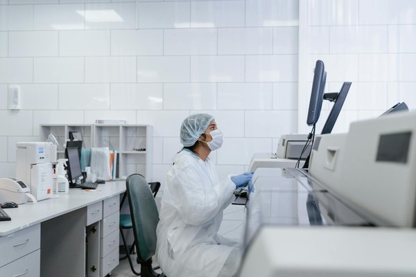 Comment utiliser les technologies de l'IA pour améliorer la précision des diagnostics médicaux ?